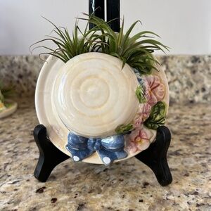 Wall Pocket Summer Floral Bonnet with Air Plants
